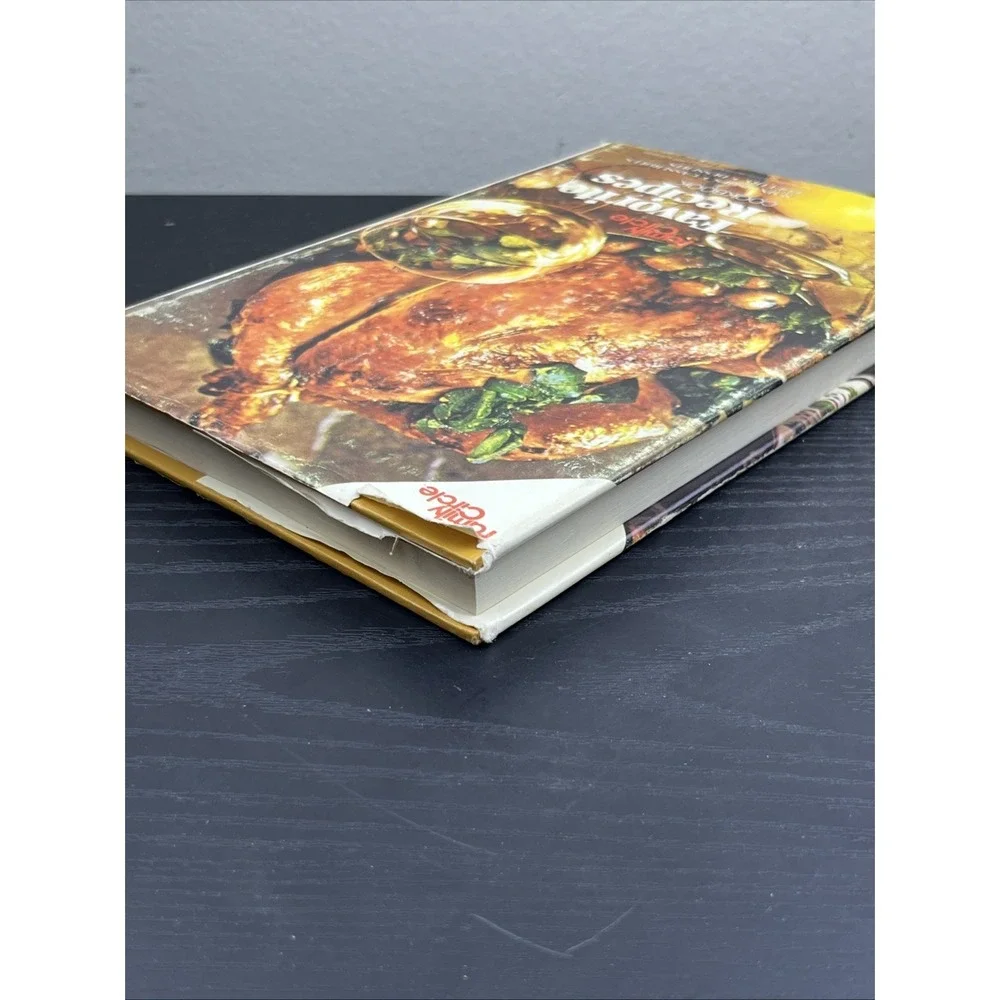 Family Circle Favorite Recipes 1979 Hardcover Cookbook